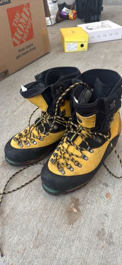 La sportiva mountaineering shoes 12.5 mens
