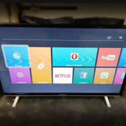 HITACHI 32" LED SMART FLATSCREEN TV - LIKE NEW!