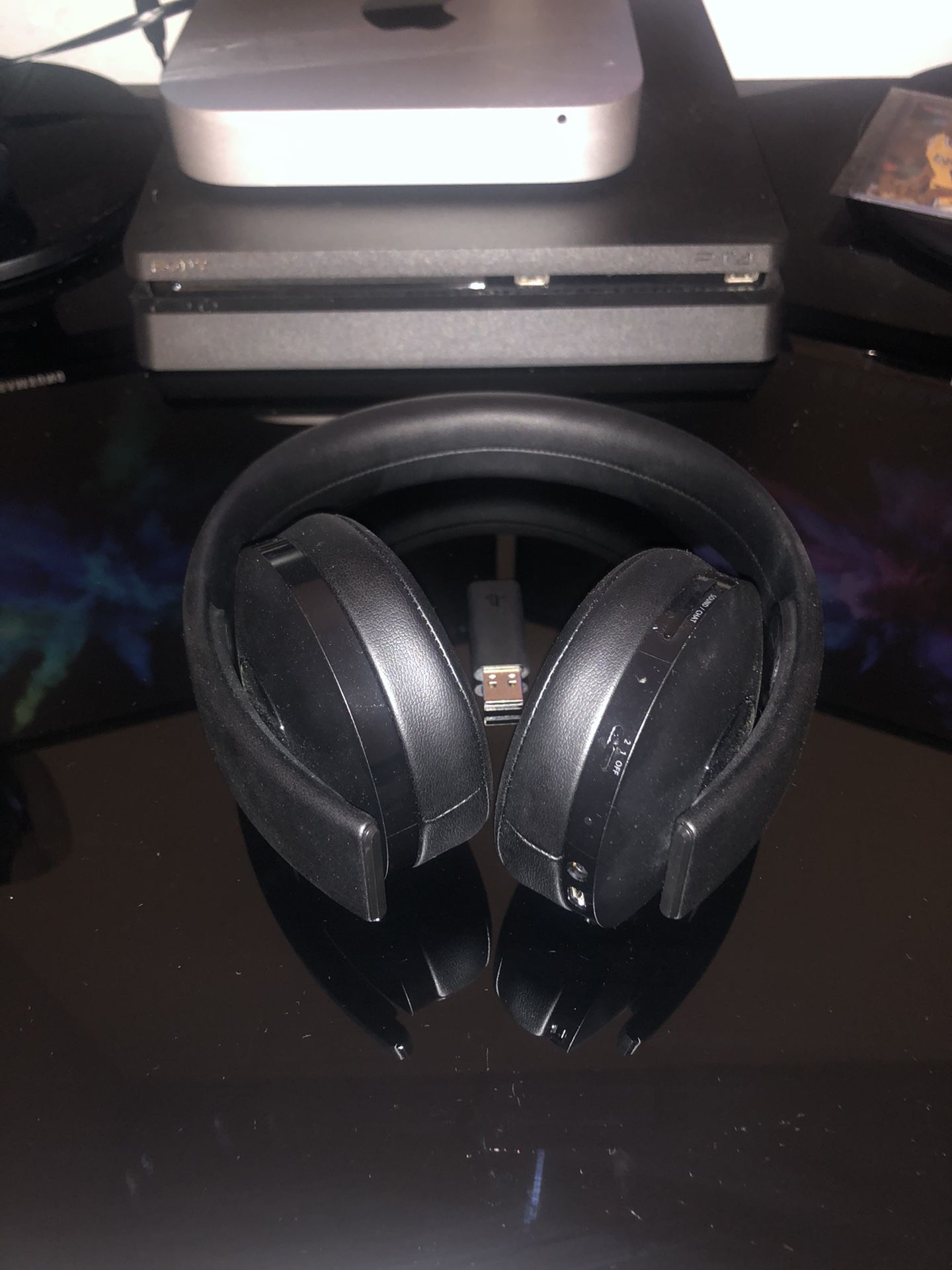 PlayStation Gold Wireless headset