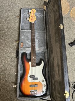 Squier Precision Bass