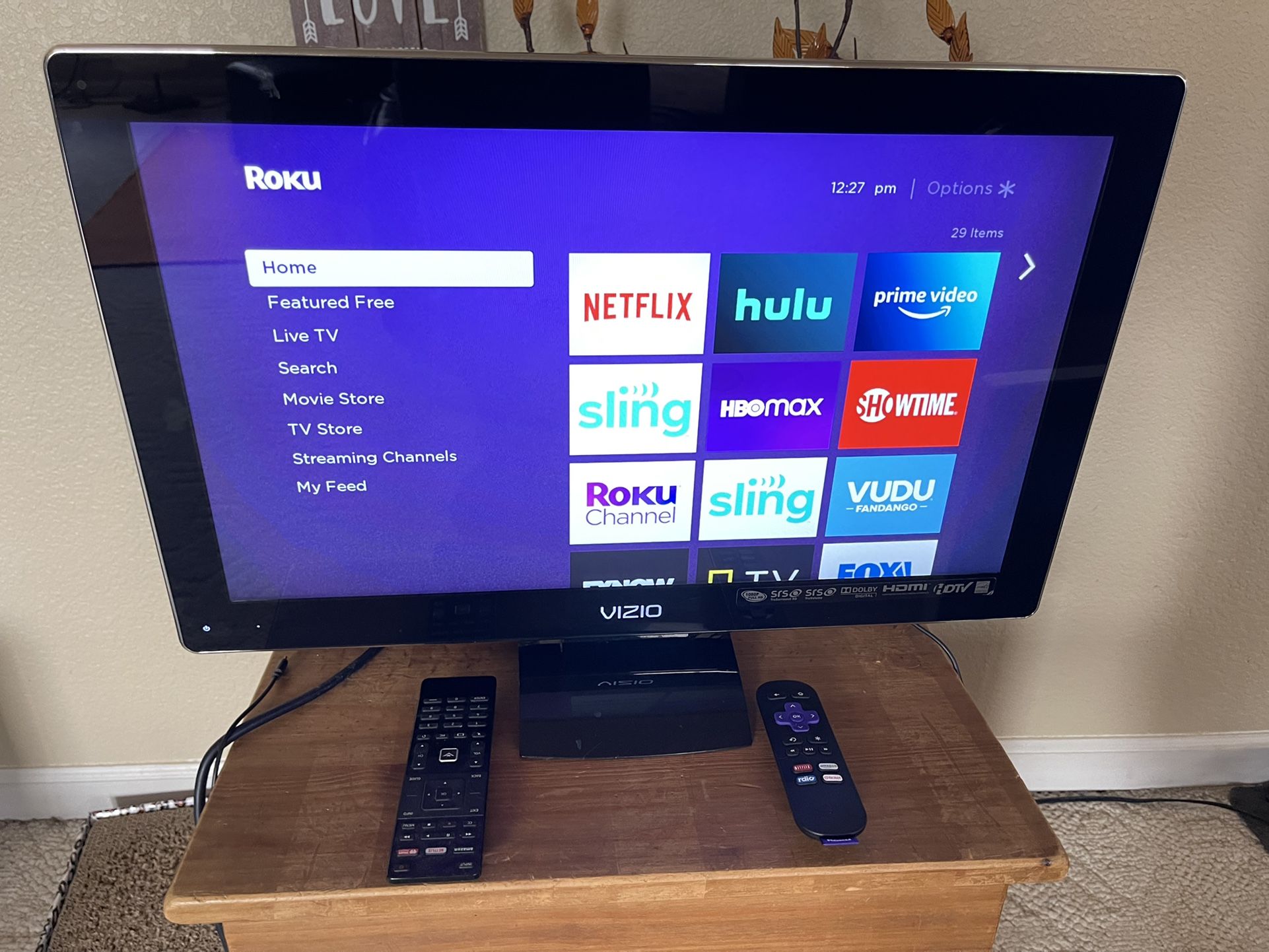 23” Vizio Led HDTV 1080p, And Pc Monitor With Roku Stick 