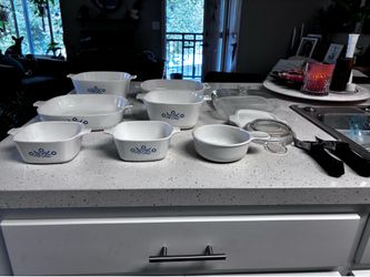 Corningware corning ware white blue corn flower metal lifters openers