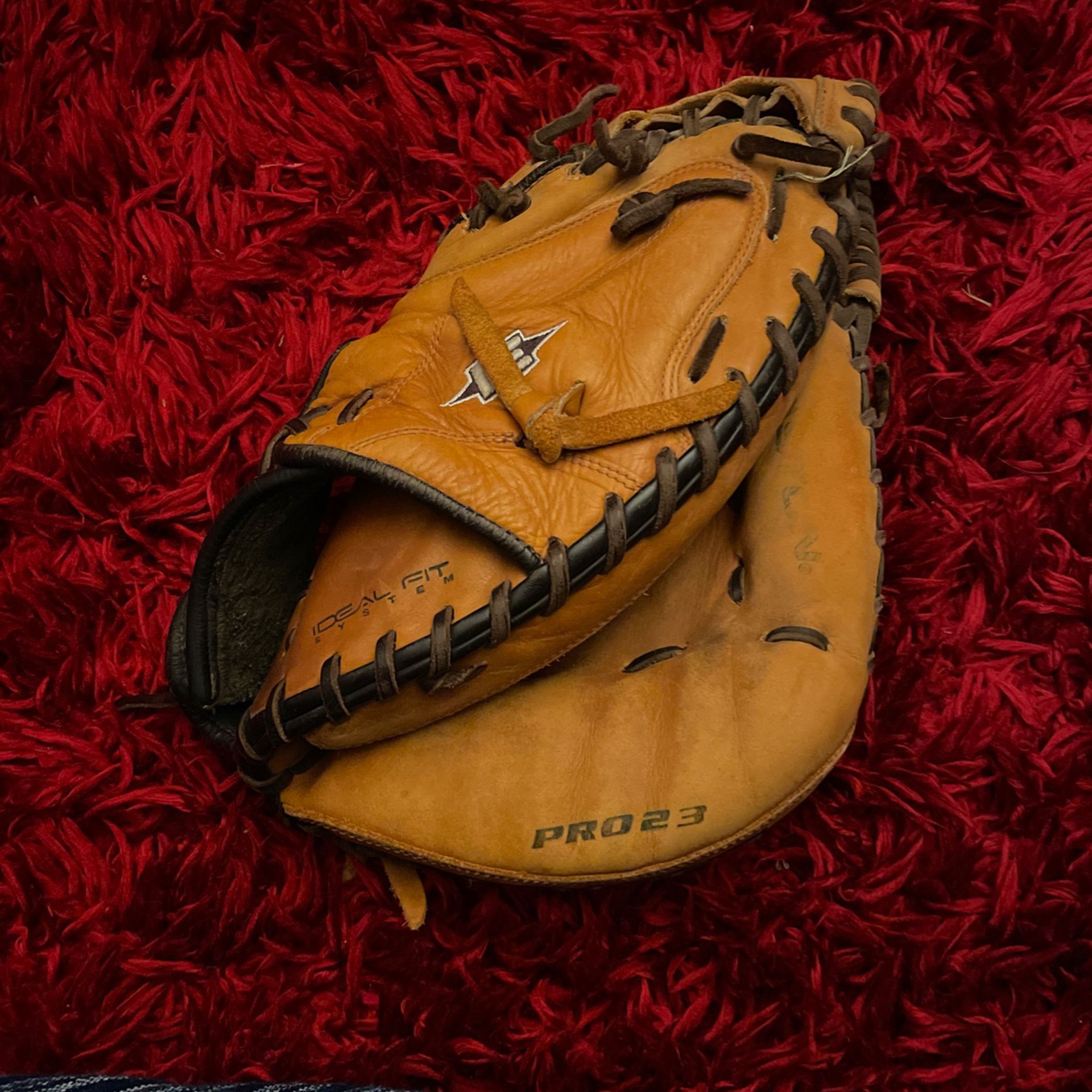 EASTON Pro 23 Catchers glove