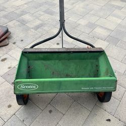 Lawn Spreader