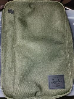 Herschel travel kit / pencil case