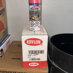 Box(6) of poppy spray paint