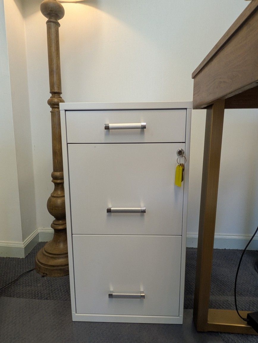 Filing Cabinet New - Lock Included