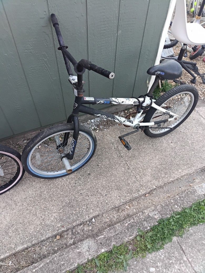 20inch BMX Bike Sell As Is Can Be Used For A Project 