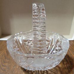Crystal basket with satin finish Rose decoration