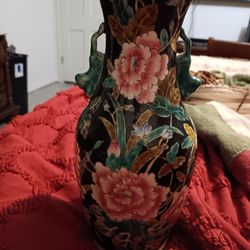 Late 20th century vintage Chinese Porcelain black floral Vase