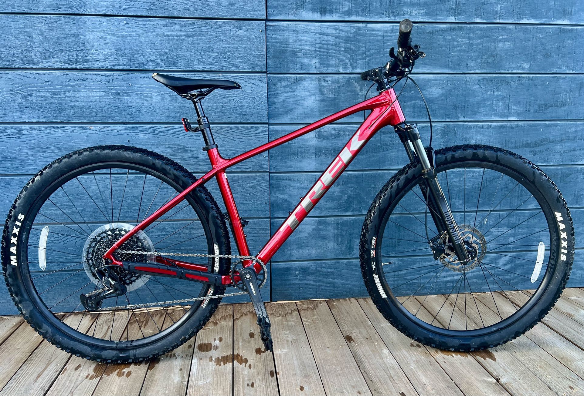 2023 Trek Marlin 8 Gen 3 29” Mountain Bike