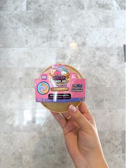 The original VIRAL mystery glitter dumpling UNOPENED BRAND NEW!! ✨✨