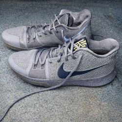 🚀 Nike Kyrie 3 Basketball Sneakers – Like New