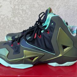 Nike LeBron Kings Pride 