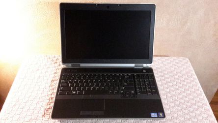 Dell Latitude Laptop E6530 15.6" Core i5 2.6Ghz 8GB 320GB Win 10