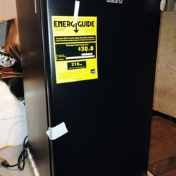 Galanz Mini Fridge