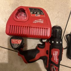 Milwaukee Drill Battery And Charger M12