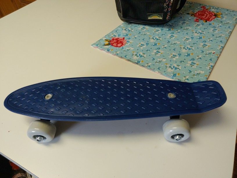 Mini Kid's Skateboard 17" Weight Limit 110 Lbs