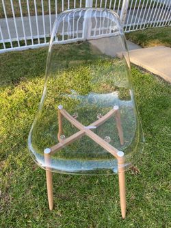 Modern Clear Acrylic Chair