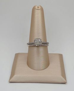 Gold Natural Halo Cluster Weddin Set Diamond Ring #15335