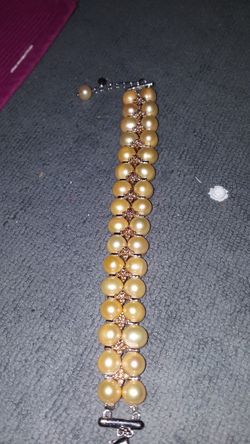 Pearl Bracelet.