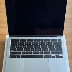 MacBook Air M2 - 16gb Ram - Like New