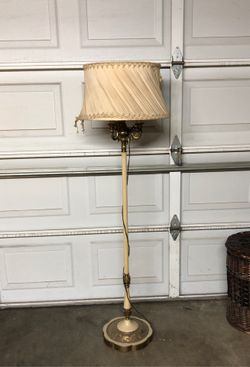 1930 Antique standing lamp