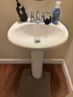Pedestal Sink
