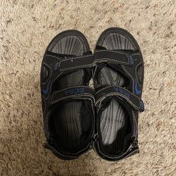 Kids Sandals Size 7 $8