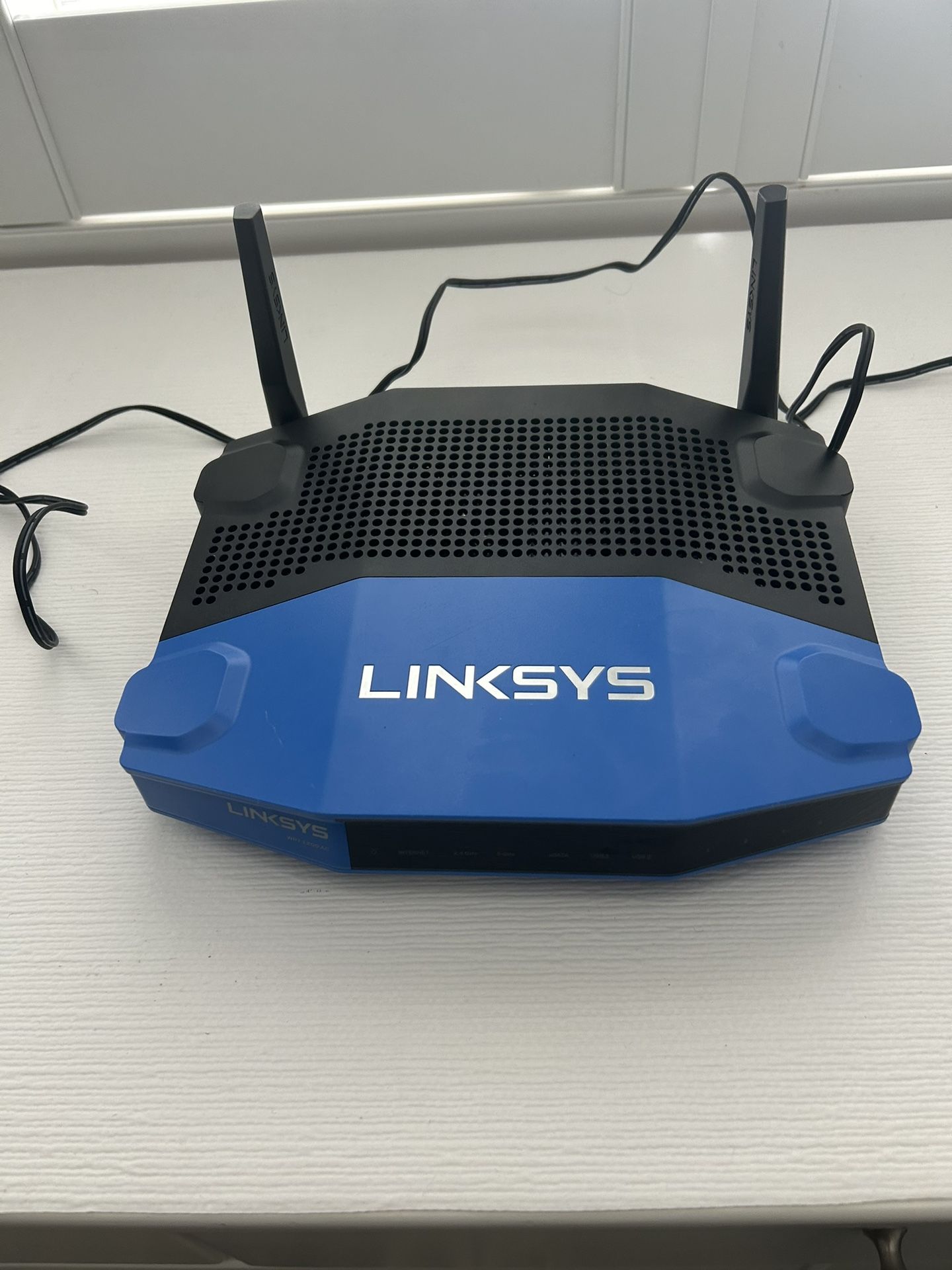 Linksys WRT1200AC Dual Band WiFi Router