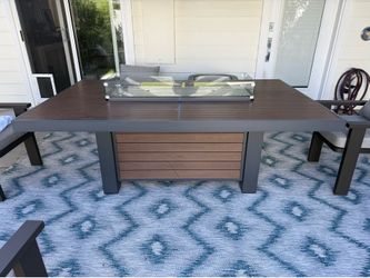 Brand New Outdoor GreatRoom Kenwood Fire Pit Dining Table (Still in Box)