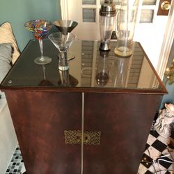 Beautiful mahogany bar