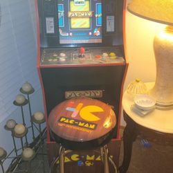 Pac Man Arcade Game