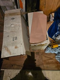 Kaller toilet brand new.