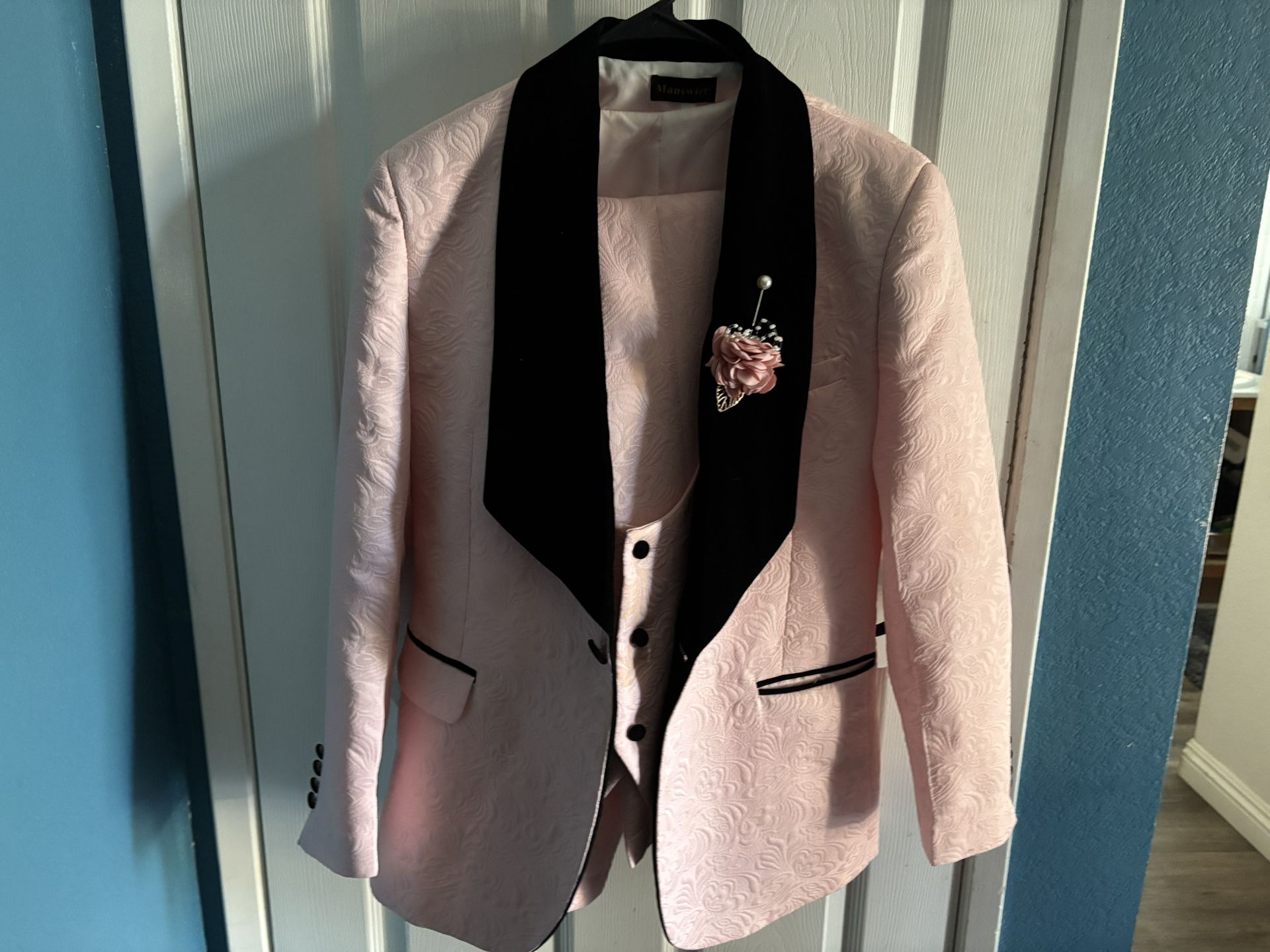 Tuxedo Size Small