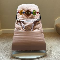 Pending sale…Like new Baby Bjorn bouncer