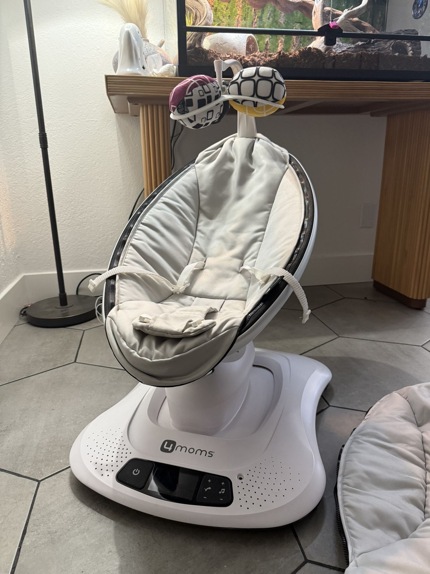 Mamaroo Multi Motion Swing 