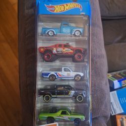 Hot Wheels 5 Car Set