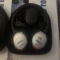 Bose Quiet Comfort 3 Headphones /w Case
