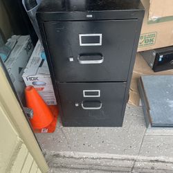 FILE CABINET WITH FOLDERS