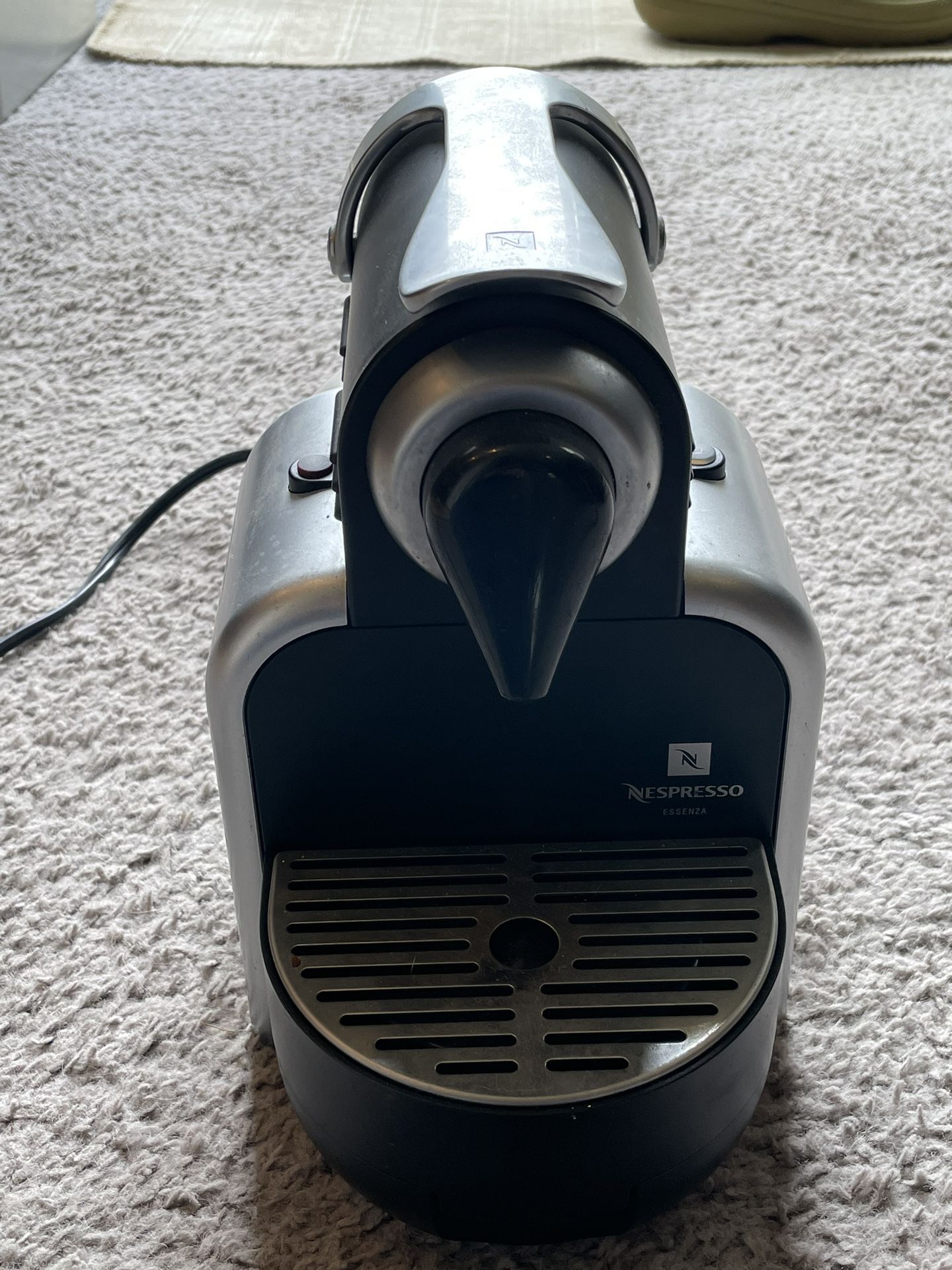 Nespresso Essenza Type D90 Coffee Machine