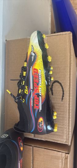Football cleats