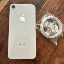 iPhone 8 White 64 GB UNLOCKED Really Nice Conditions 