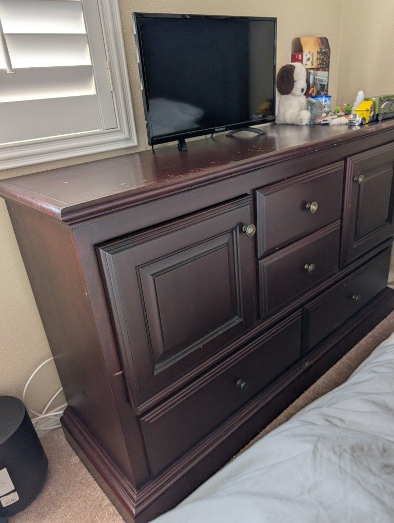 Cherry Wood Dresser Made In USA Quality Craftsman