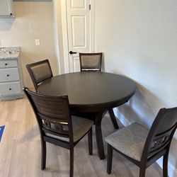 4 Person Table Brand New  180 OBO