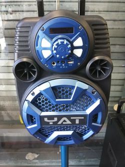 8" 1500 watt Bluetooth speaker DJ karaoke style comes with microphone