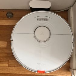 Roborock Q8 Max, vacuum cleaner and mop