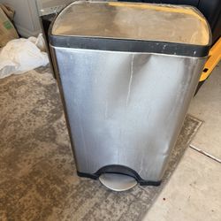 Simple Human Trash Can 