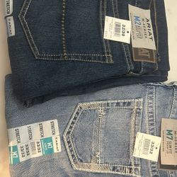 Ariat nuevos dos pares M2 size 32/30 M7 33/32 $40 each