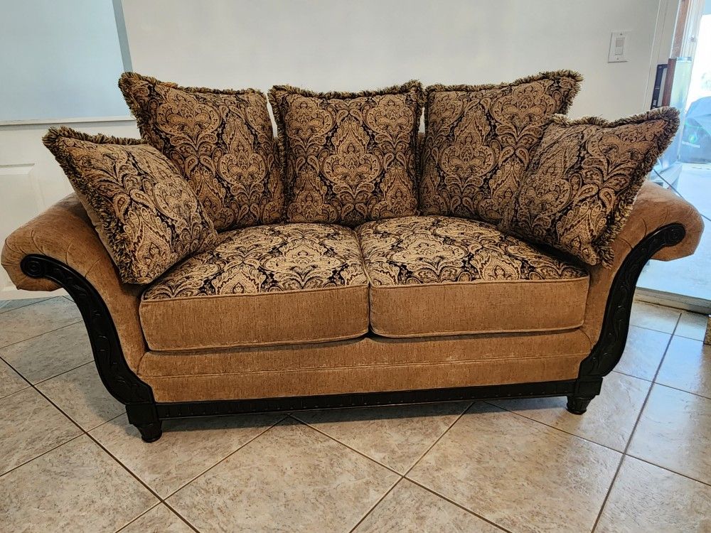 Couch and Loveseat Set, Luxurious Duo $175